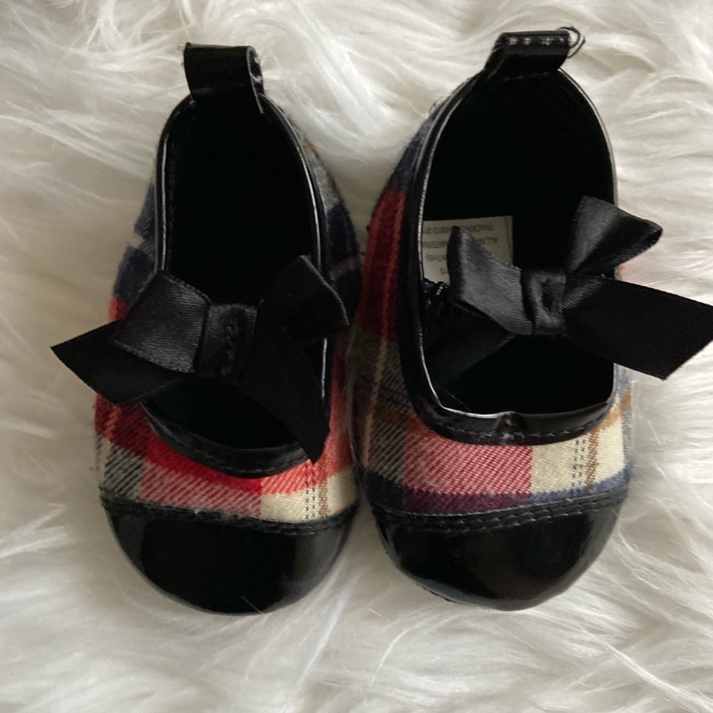 Gymboree Plaid baby shoes w/patent leather